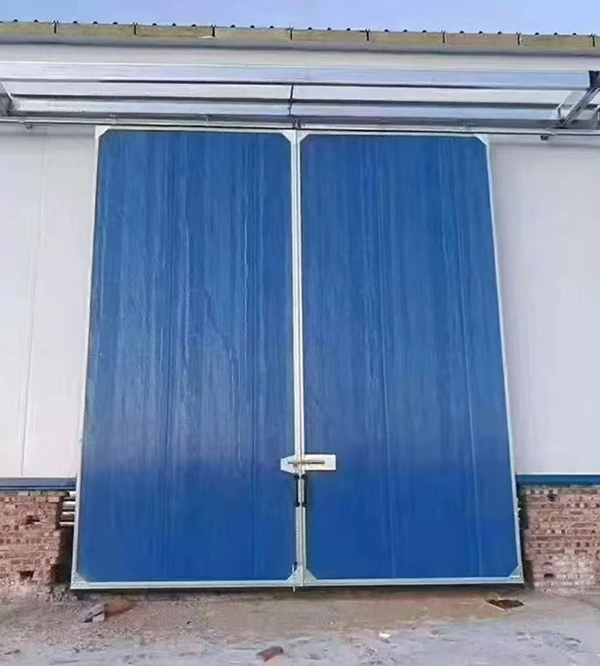 文县工业门在大型仓储物流通道中的应用实例