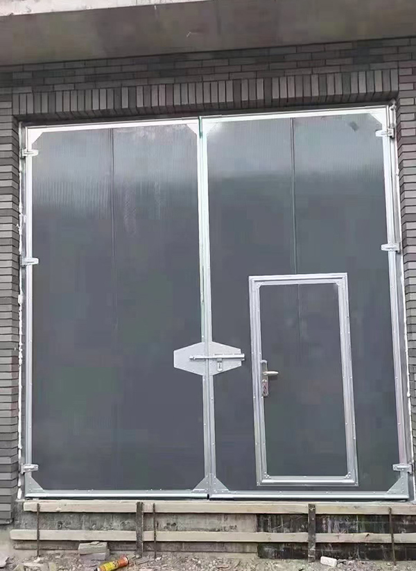 文县工业平开门在大型设备制造车间的应用实例